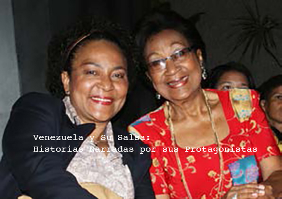 Doña Rogelia Canelita Medina, mejor conocida como Canelita la de La Guaira, al lado de su hija Trina Medina