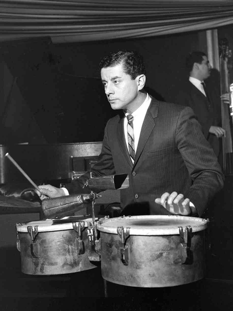 Tito Puente en el Palladium Ballroom para 1962.<br>CREDIT MARTIN COHEN / NPR.
